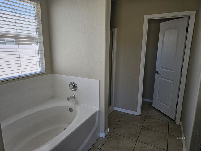 Foto del edificio - 1508 E Stratford Dr