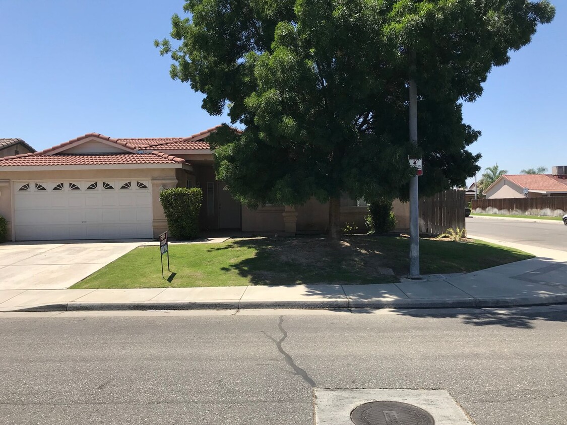 Primary Photo - 5103 Casa Bonita Dr