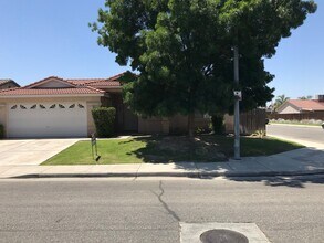 Building Photo - 5103 Casa Bonita Dr