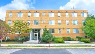 Building Photo - 420 16th St SE