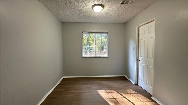Building Photo - 2176 Hopkins Mill Ln NW