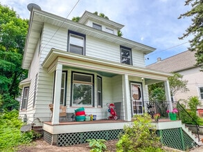 Building Photo - 118 E Park St