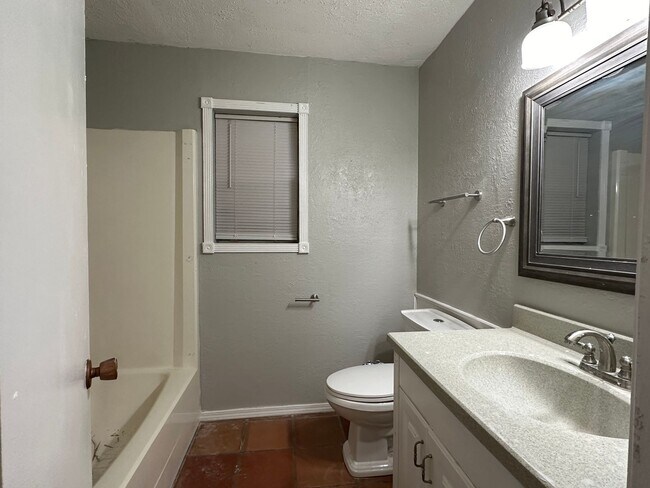 Foto del edificio - 2733 Silverspur Dr