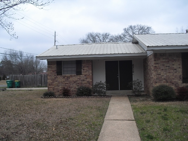 Welcome! - 4310 Idalou Dr