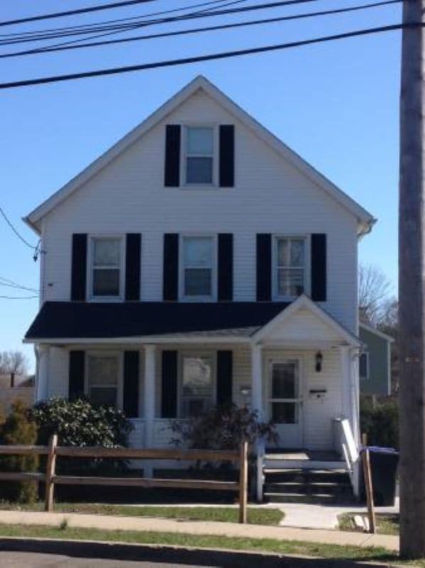 Building Photo - 280 Flax Hill Rd