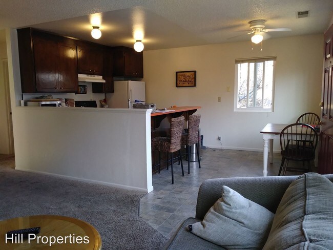 Building Photo - 2 br, 1 bath Room For Rent - 621 W 7th St