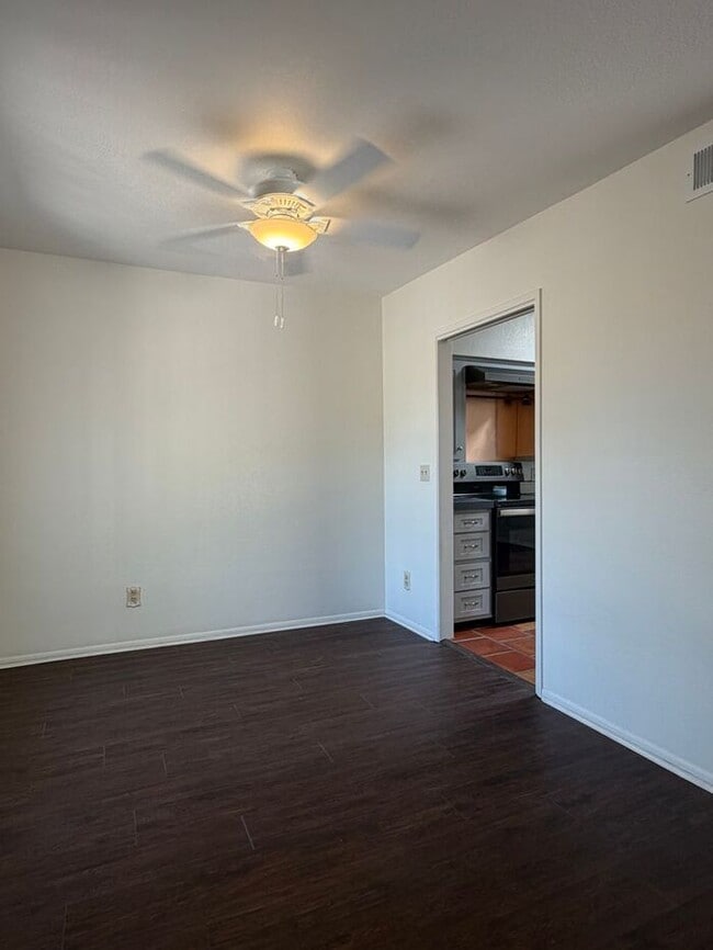 Building Photo - Stylishly Remodeled 2-Bedroom 2 Bath Townhome in Pueblo Villas