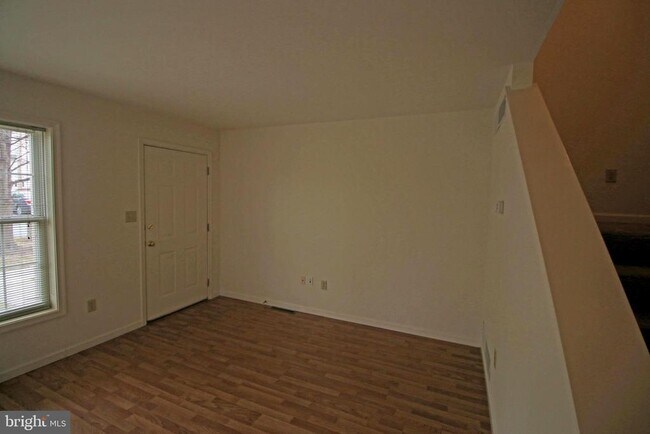 Foto del edificio - 63 N Cherry St