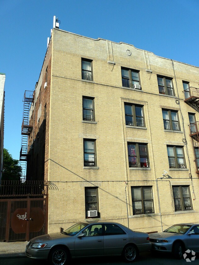 Primary Photo - 664 E 213th St