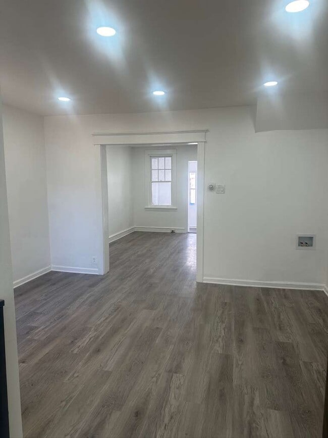 Foto del edificio - 4860 Gransback St