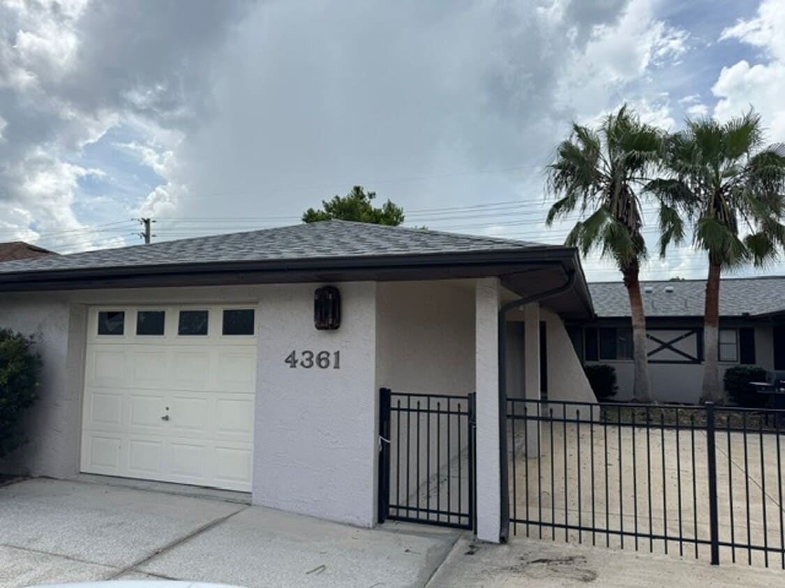 Primary Photo - Spacious 3BR/2BA Duplex – Fresh Remodel, P...