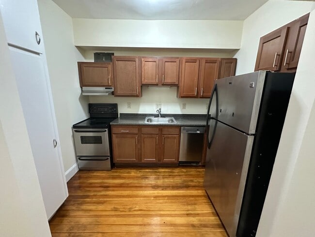 Photo - Washington Square - Updated Kitchen - Deck - Close to T Apartment