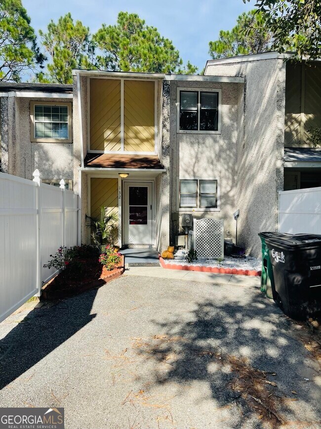 132 Inlet Reach Cir, St. Marys, GA 31558 Townhome Rentals in St