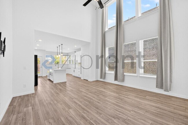 Building Photo - 4517 Waterglass St