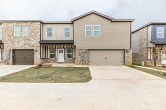 Building Photo - 316 Beau Claire Cir