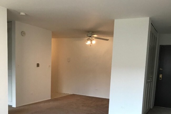 Foto del edificio - 8503 W Catherine Ave