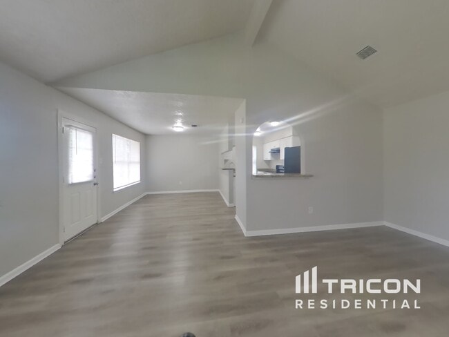 Building Photo - 1391 Tenderden Dr