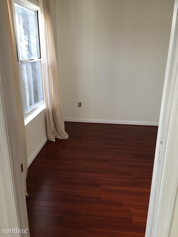 Building Photo - 3 br, 2 bath Condo - 10012 Vanderbilt Circle