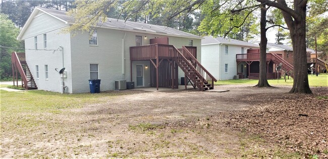 Building Photo - 1542 Hamilton Dr