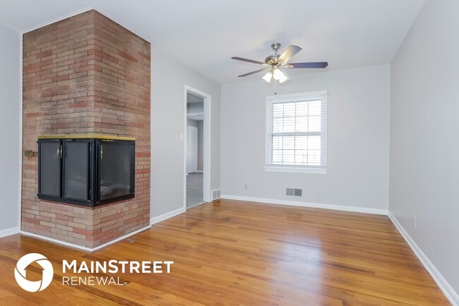 Building Photo - 4000 W 63rd St