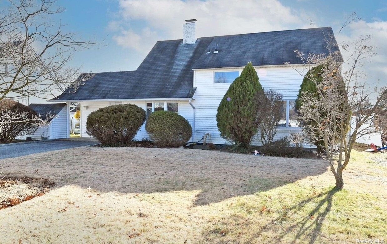 117 Sprucewood Dr, Levittown, NY 11756 House Rental in Levittown, NY