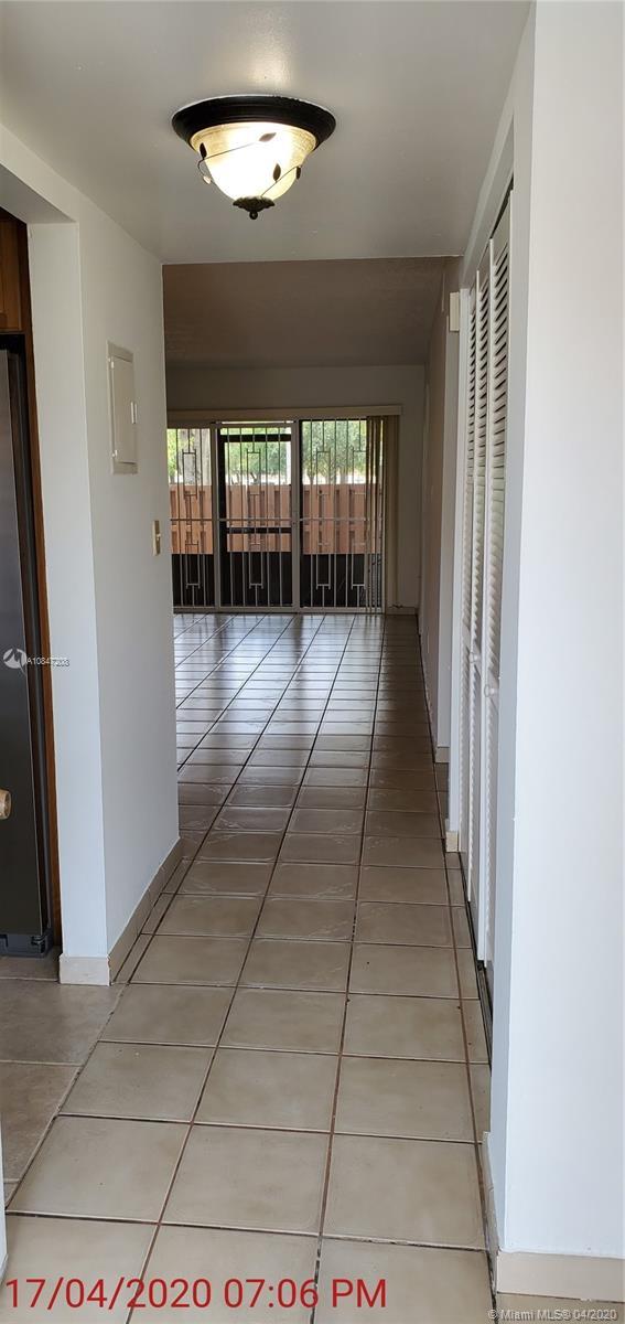 Foto del edificio - 210 W Park Dr