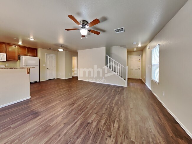 Building Photo - 8313 Time Machine Ave