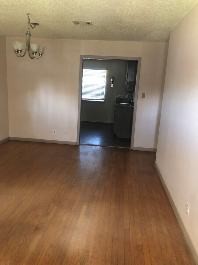 Foto del edificio - 3025 Chimira Ln