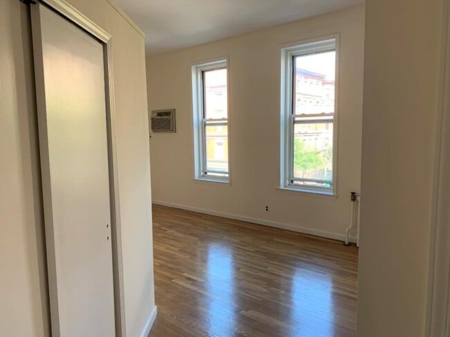 Building Photo - 1 bedroom in NEW YORK NY 10024