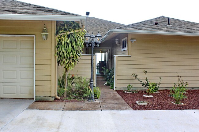 Building Photo - Kula - Furnished 3Bed/2Bath standalone hom...