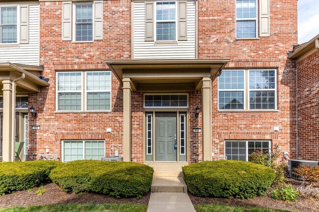 Building Photo - 498 Valentine Way