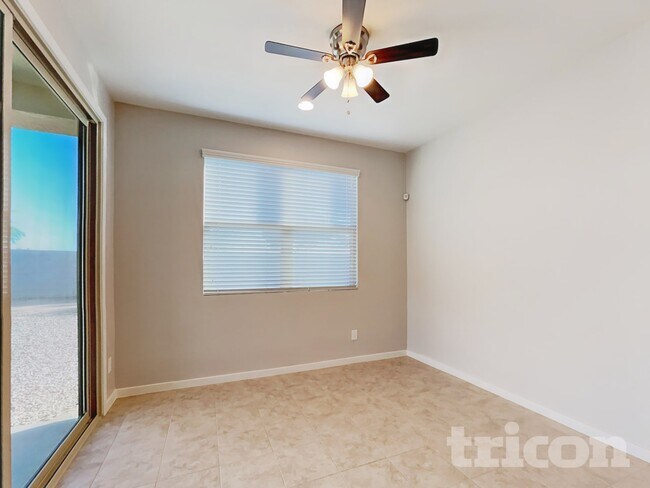 Building Photo - 439 W Tenia Trail