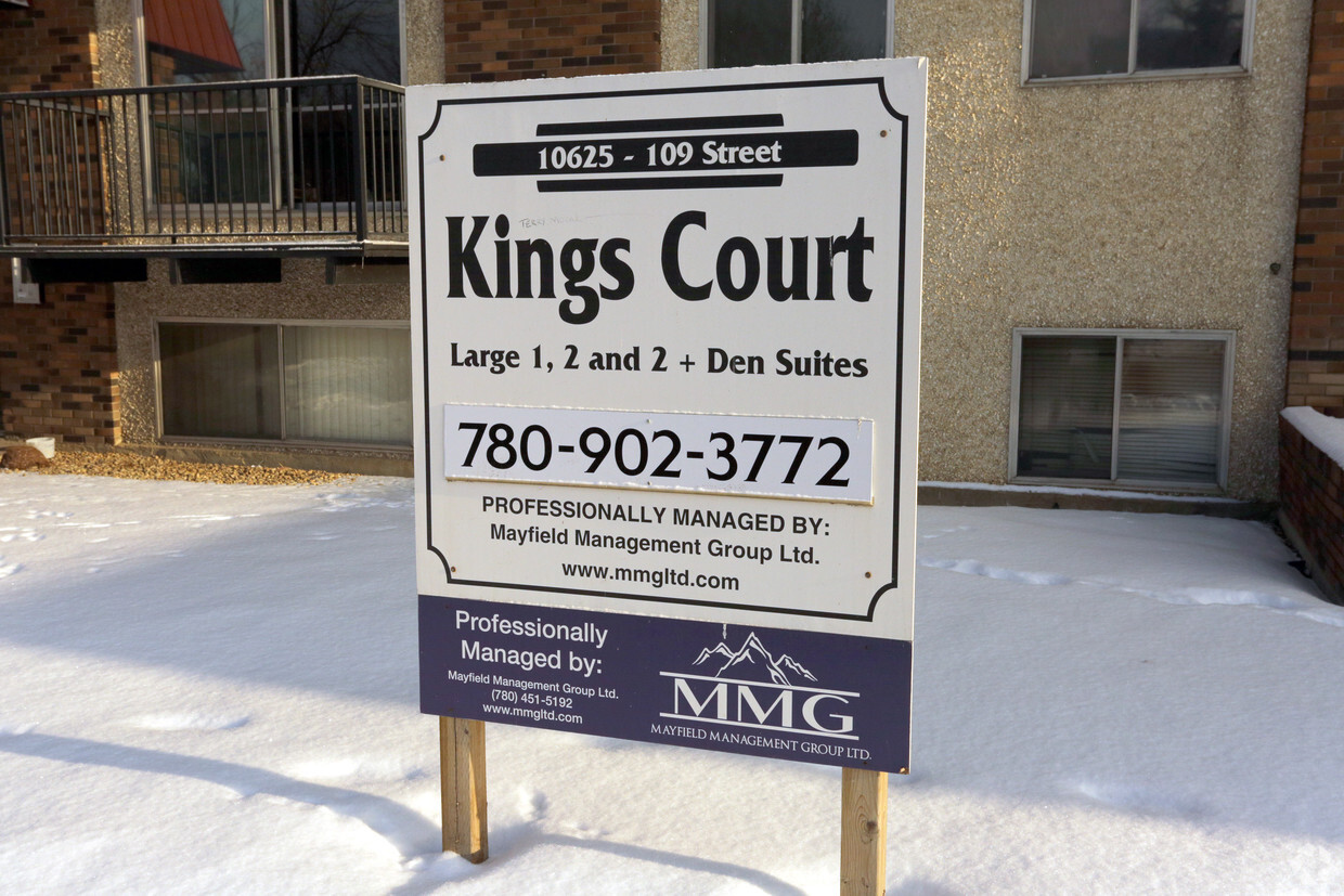 signage - Kings Court