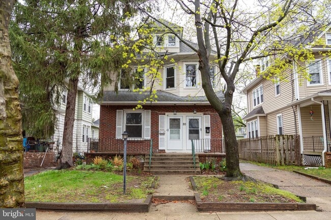 Building Photo - 20 Crestmont Terrace