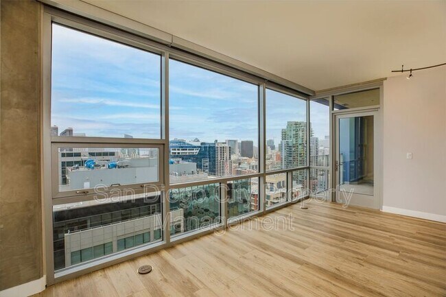 Foto del edificio - 321 10th Ave.