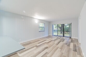 2BR, 2BA - 1,200SF - Lake Arjaro Apartments
