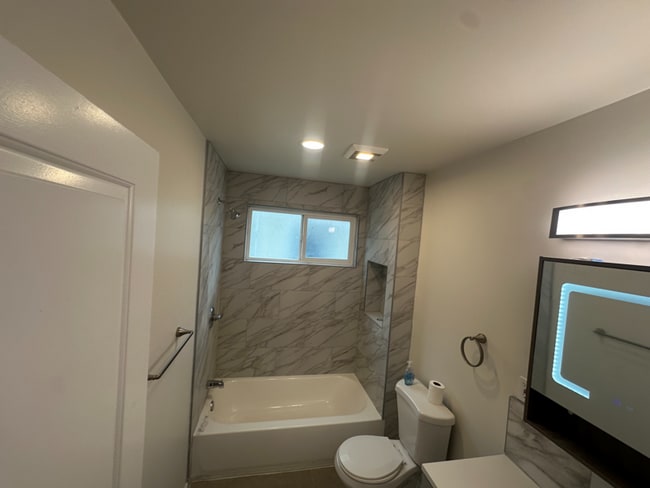 Photo - 877 29th St Apartment