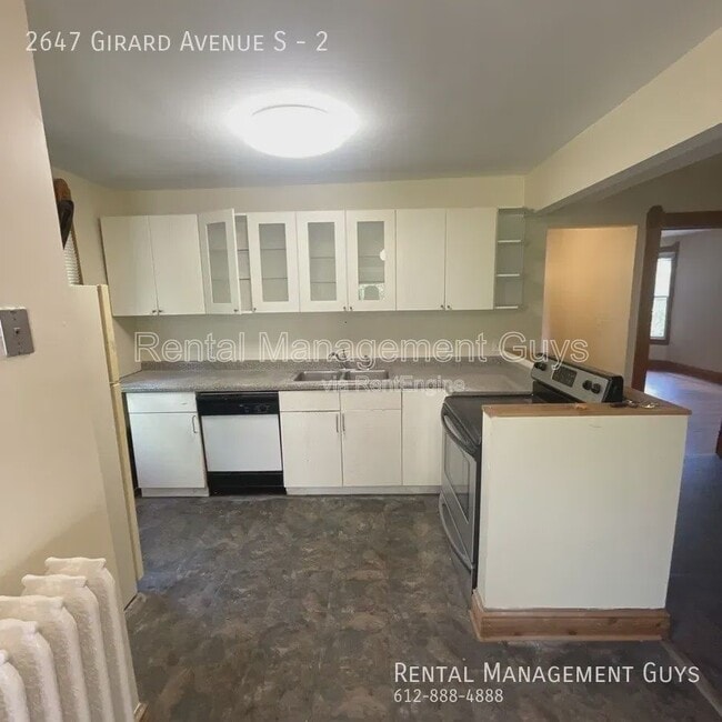 Building Photo - 2647 Girard Ave S