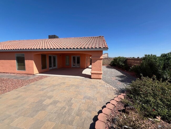 Building Photo - 3777 S Salida Del Sol Ave
