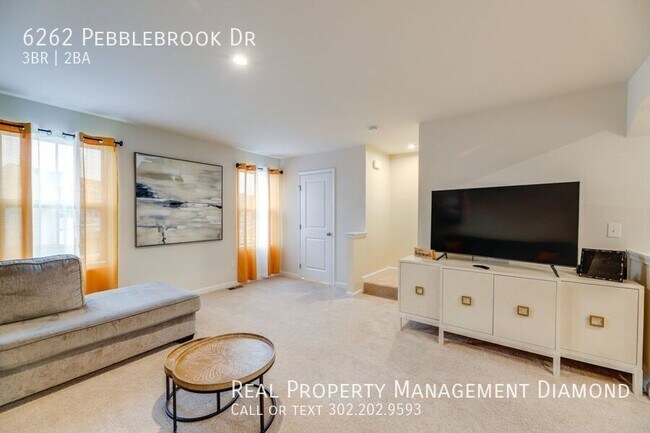 Foto del edificio - 6262 Pebblebrook Dr