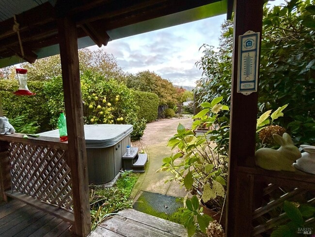 Building Photo - 216 Hampton Ct