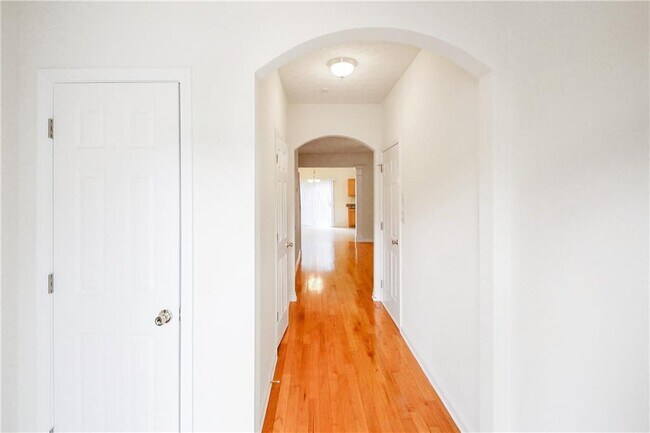 Foto del edificio - 3893 Grovemont Pl