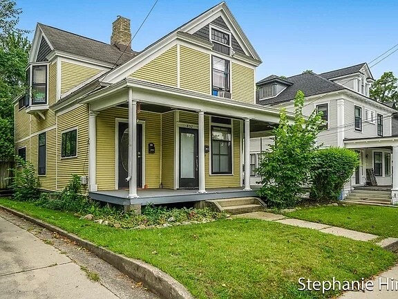 Foto del edificio - 832 Wealthy St SE