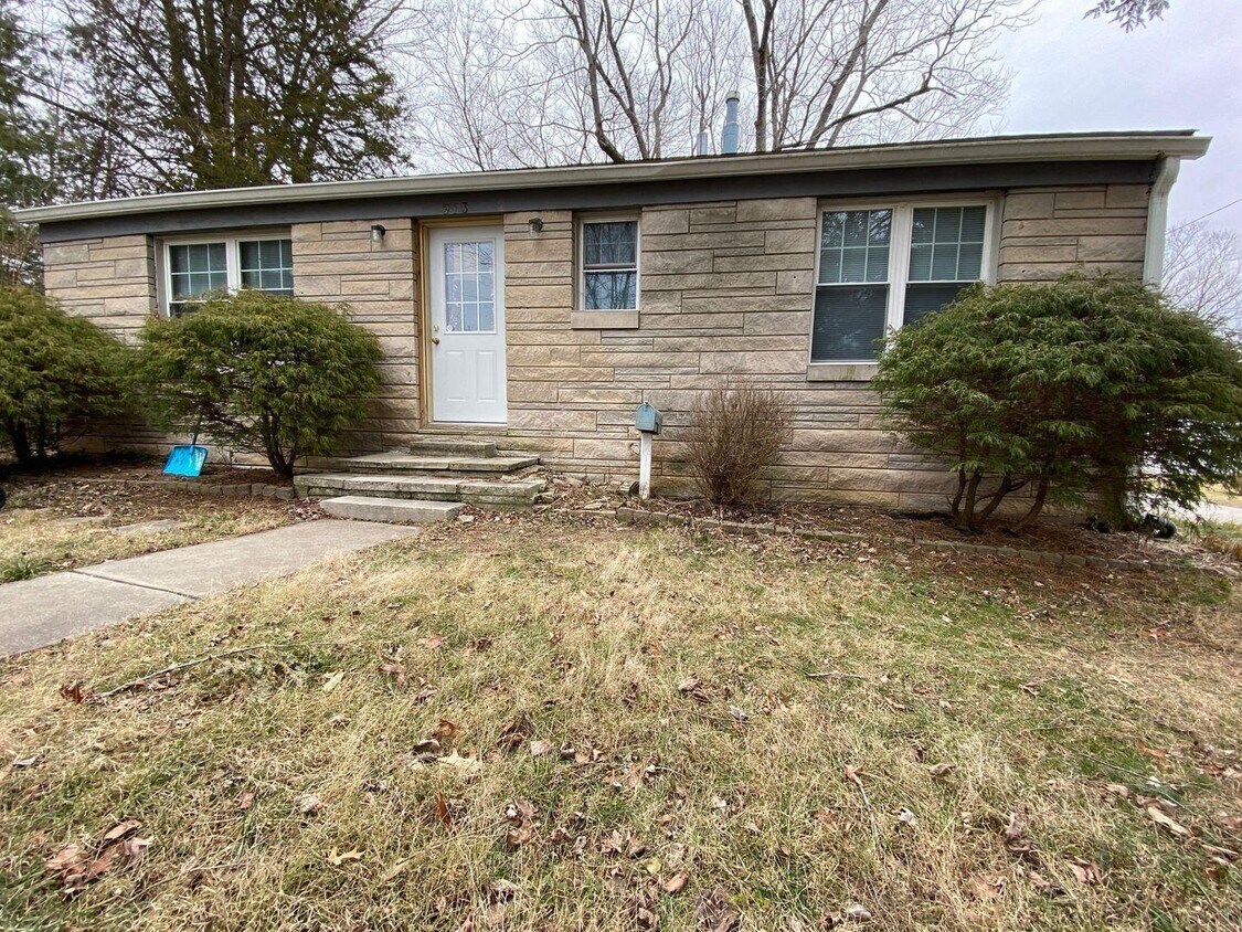 913 S Lincoln St, Bloomington, IN 47401 House Rental in Bloomington