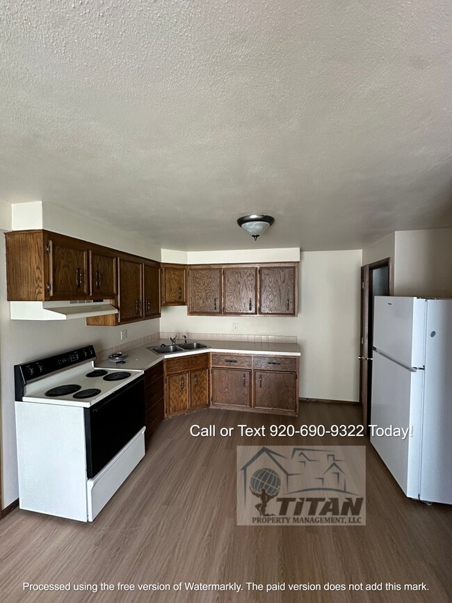 Building Photo - 1207 Meadow Ln