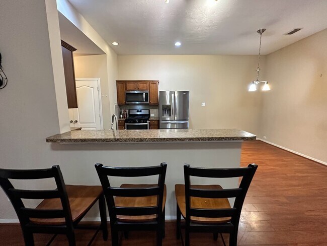 Building Photo - 5302 Canyon Hollow Dr