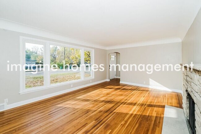 Building Photo - Remodeled 3 Bedroom Home in St. Louis with...