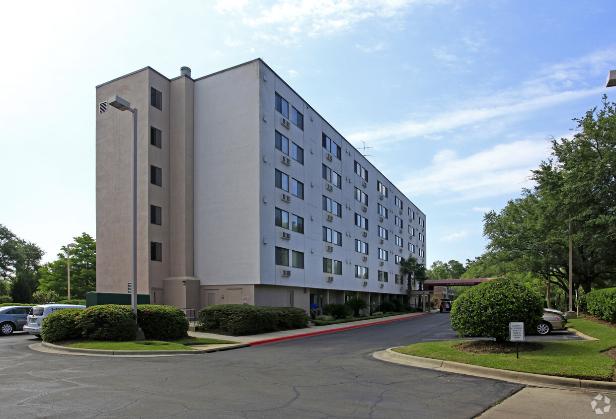 Foto del edificio - Lake Ella Manor