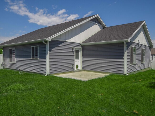 Building Photo - 288 S 1150 W