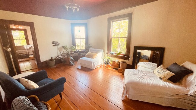 Foto del edificio - 1104 Madison St